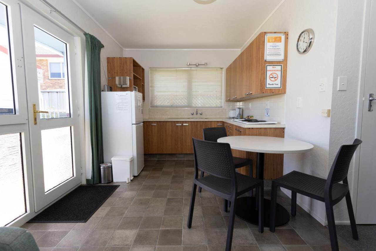 Cosy Corner Holiday Park Маунт Маунгануи Екстериор снимка