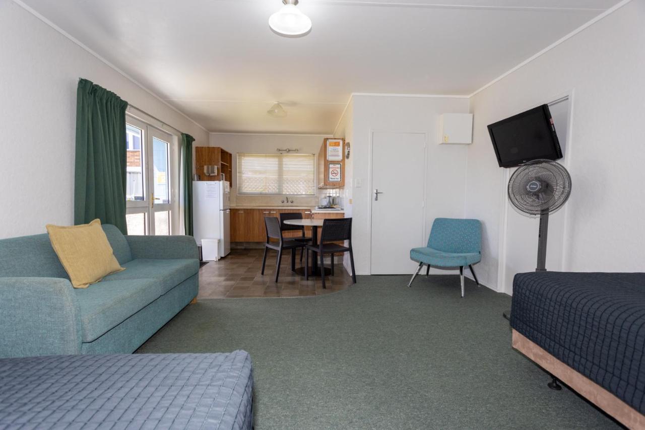 Cosy Corner Holiday Park Маунт Маунгануи Екстериор снимка