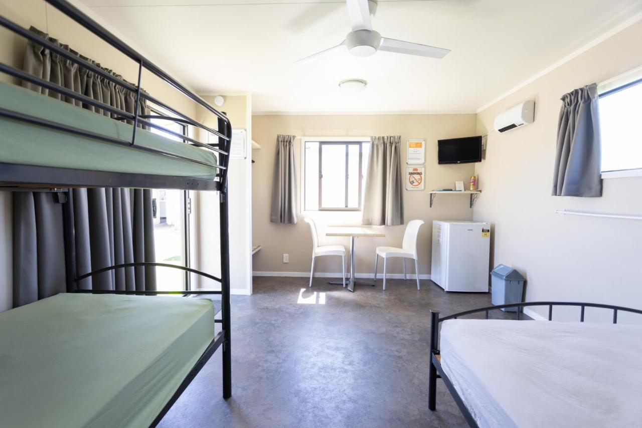 Cosy Corner Holiday Park Маунт Маунгануи Екстериор снимка