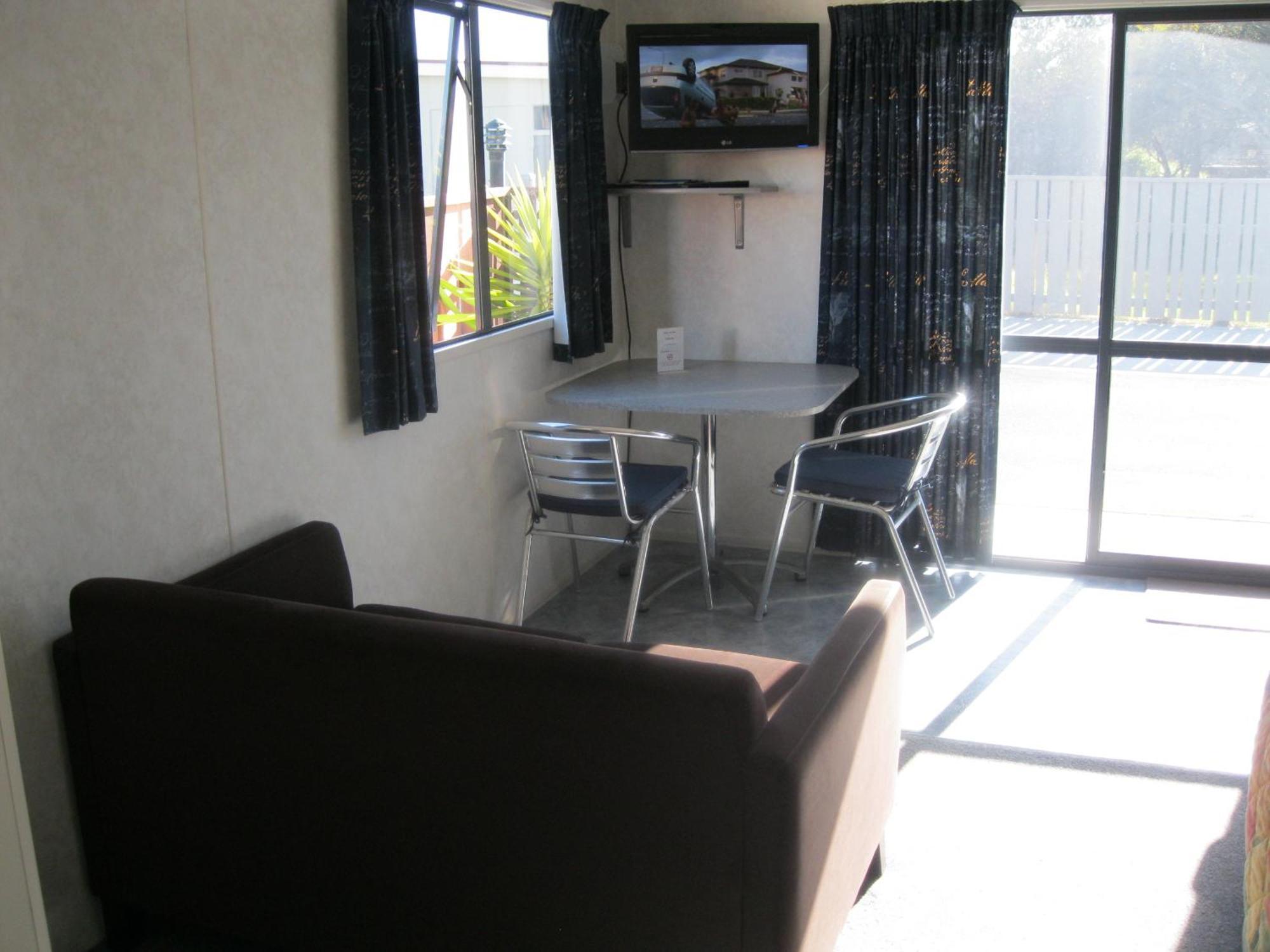 Cosy Corner Holiday Park Маунт Маунгануи Екстериор снимка
